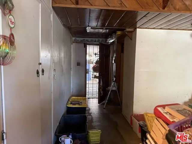 8018 Shirley Avenue, Reseda, CA 91335 - #3