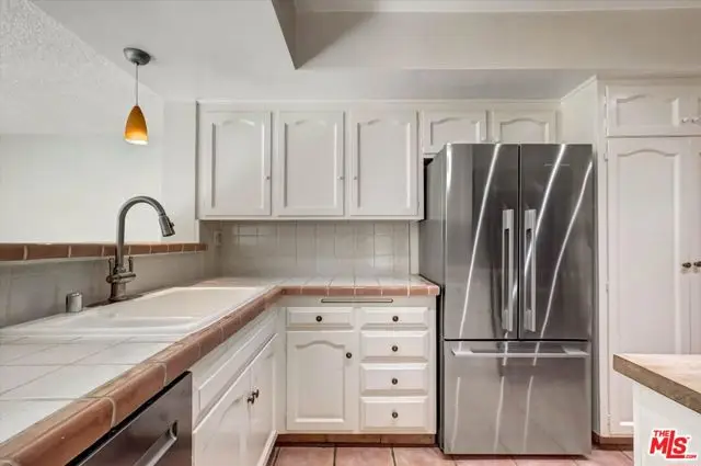 6760 Hillpark Drive #408, Los Angeles, CA 90068 - #2