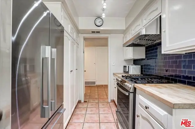 6760 Hillpark Drive #408, Los Angeles, CA 90068 - #3
