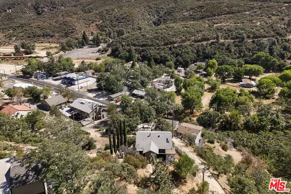 17565 Lone Pine Trail, Lake Hughes, CA 93532