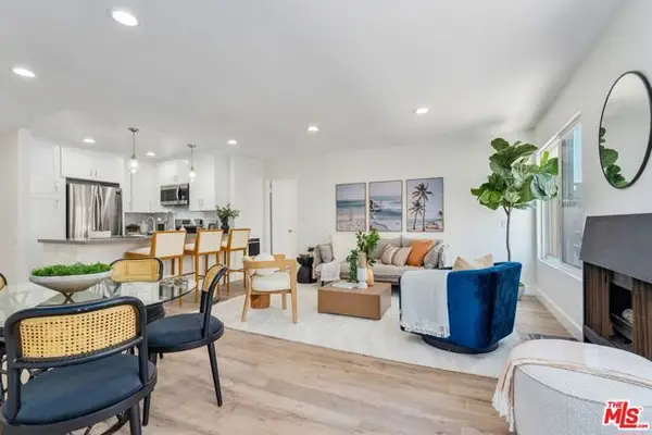 16 S Quarterdeck Street #201, Los Angeles, CA 90292