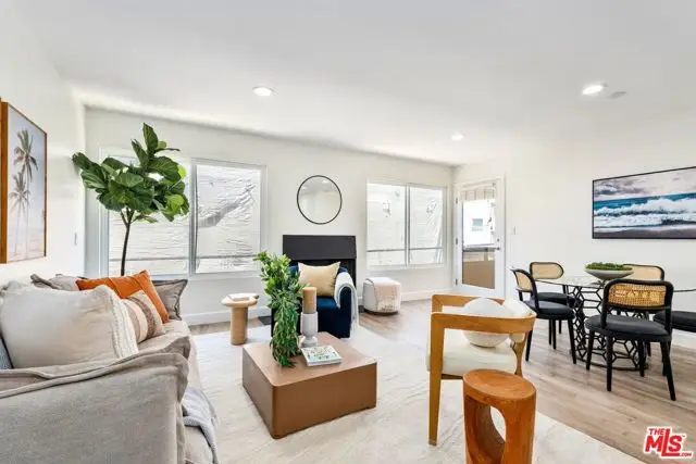 16 S Quarterdeck Street #201, Los Angeles, CA 90292 - #2