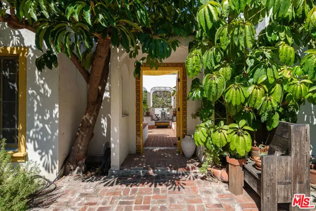 1633 Lemoyne Street, Los Angeles, CA 90026 - #1