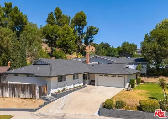 27127 Garza Drive, Santa Clarita, CA 91350 - #2