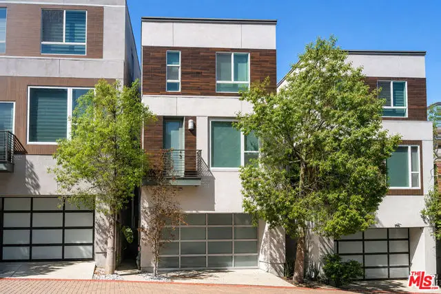 6749 Gill Way, Los Angeles, CA 90068 - #1