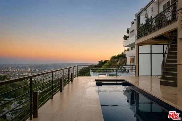 2189 Sunset Plaza Drive, Los Angeles, CA 90069 - #2