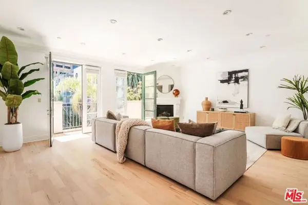 11749 Goshen Avenue #202, Los Angeles, CA 90049