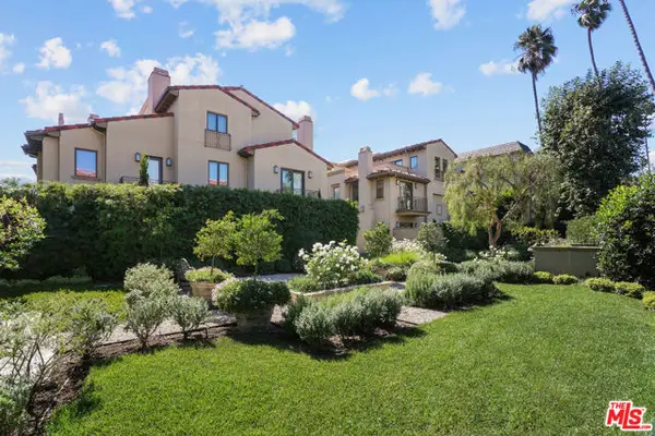 823 S Bundy Drive #111, Los Angeles, CA 90049