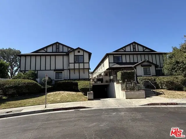 19620 Wyandotte Street #2, Reseda, CA 91335 - #3
