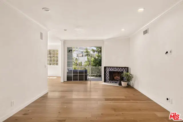 11667 Gorham Avenue #201, Los Angeles, CA 90049 - #2