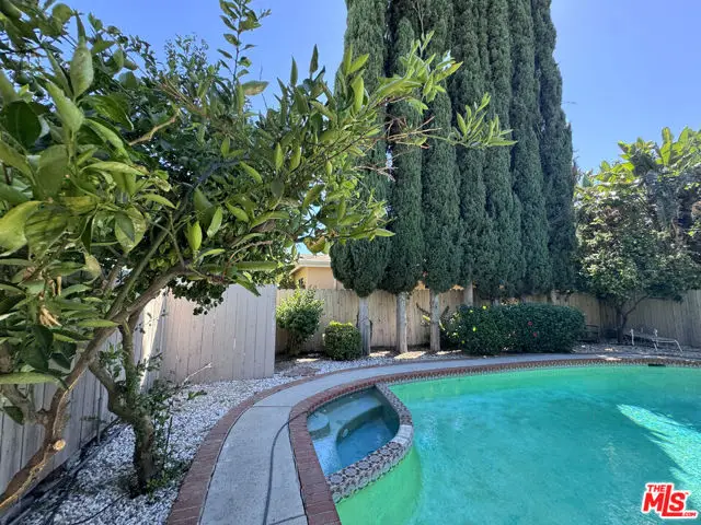 18320 Elkwood Street, Reseda, CA 91335 - #2
