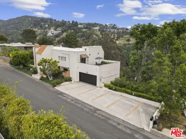 1052 N Kenter Avenue, Los Angeles, CA 90049 - #3