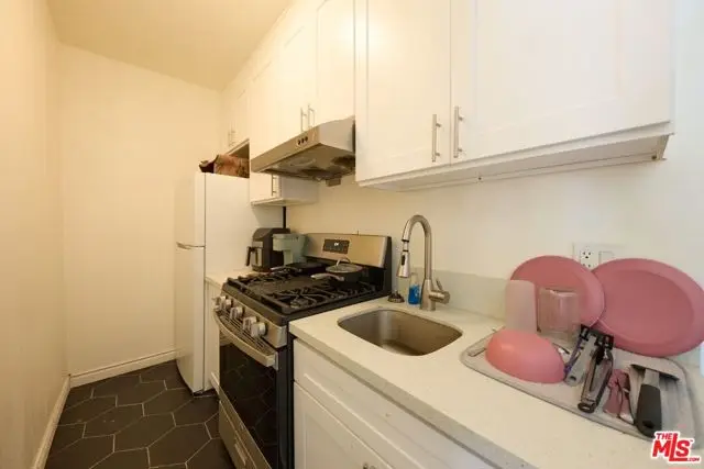 1475 W 28th Street, Los Angeles, CA 90007 - #3