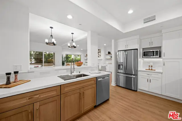 11115 Acama Street #104, North Hollywood, CA 91602 - #2