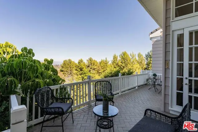 2204 The Terrace, Los Angeles, CA 90049 - #2
