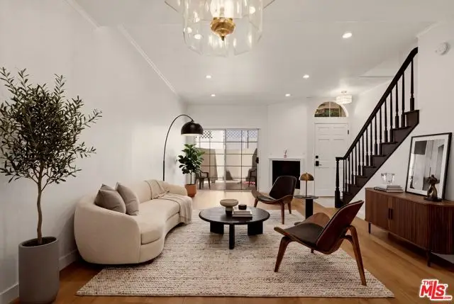5145 Yarmouth Avenue #19, Encino, CA 91316 - #2