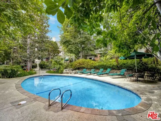 1327 N Hayworth Avenue, West Hollywood, CA 90046 - #2