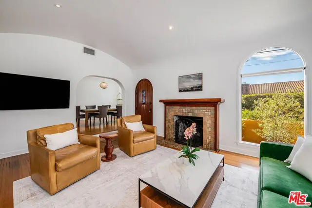 7321 Oakwood Avenue, Los Angeles, CA 90036 - #3