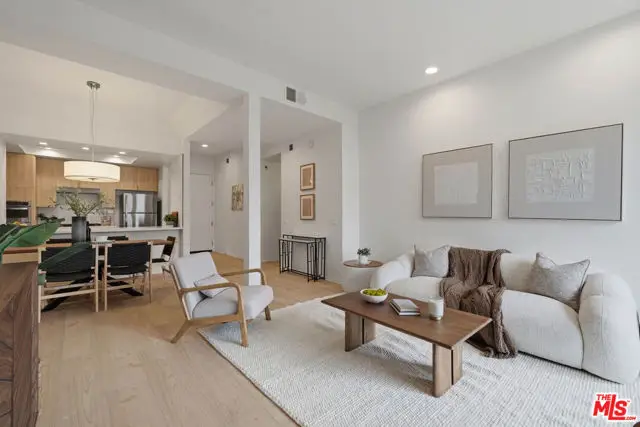 1820 S Beverly Glen Boulevard #208, Los Angeles, CA 90025 - #3