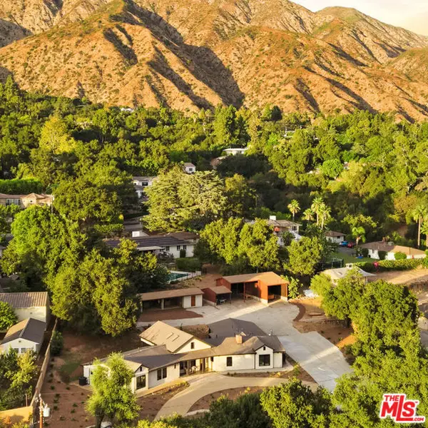 3033 Clarmeya Lane, Pasadena, CA 91107