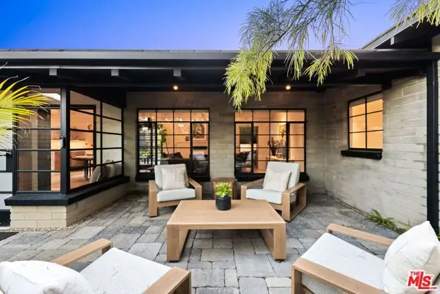 4241 Campbell Drive, Los Angeles, CA 90066 - #2