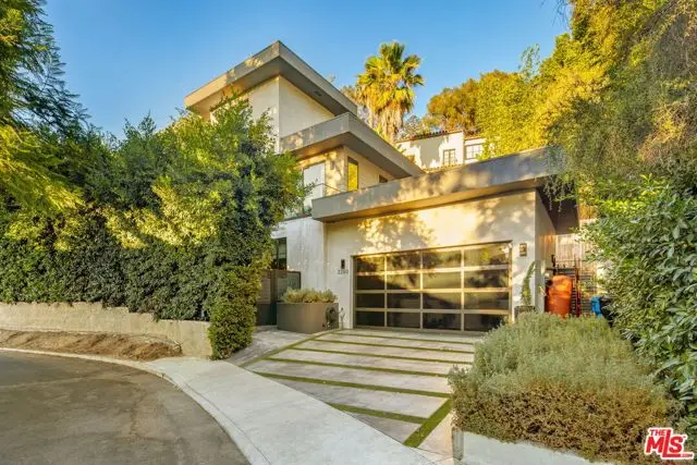 2260 Alcyona Drive, Los Angeles, CA 90068 - #1