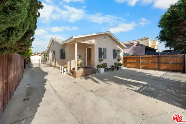 1245 S Muirfield Road, Los Angeles, CA 90019 - #1