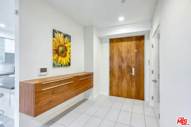 4813 Oakwood Avenue #103, Los Angeles, CA 90004 - #3