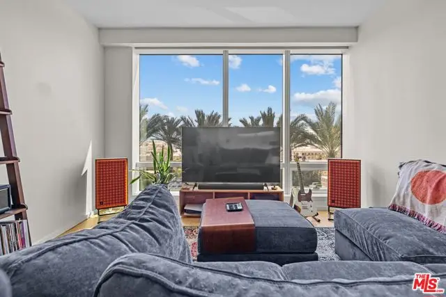 877 Francisco Street #1112, Los Angeles, CA 90017 - #2