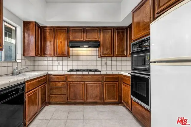 3618 Keystone Avenue #1, Los Angeles, CA 90034 - #2