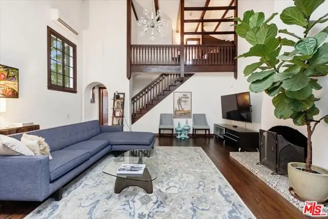 6202 Banner Avenue #1, Los Angeles, CA 90038 - #1