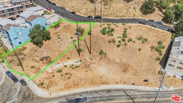 702 Lookout Dr, Los Angeles, CA 90012