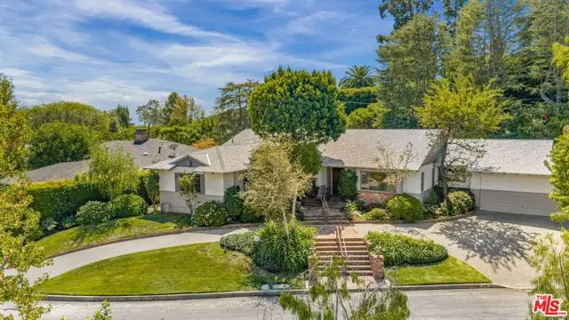 676 Elkins Road, Los Angeles, CA 90049 - #2