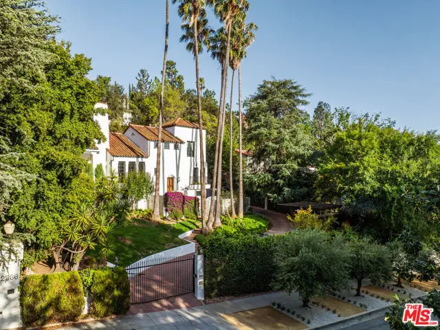 2556 Aberdeen Avenue, Los Angeles, CA 90027 - #2