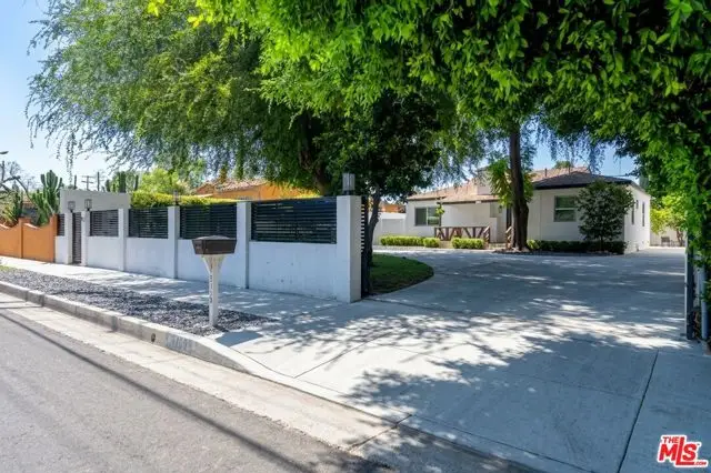 5409 Fallbrook Avenue, Woodland Hills, CA 91367 - #1