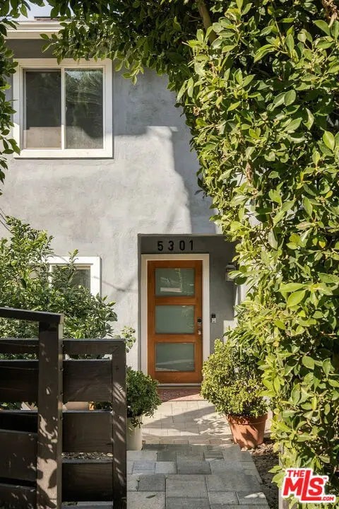 5301 Calatrana Drive, Woodland Hills, CA 91364 - #2