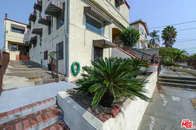 527 N Cummings Street, Los Angeles, CA 90033 - #2