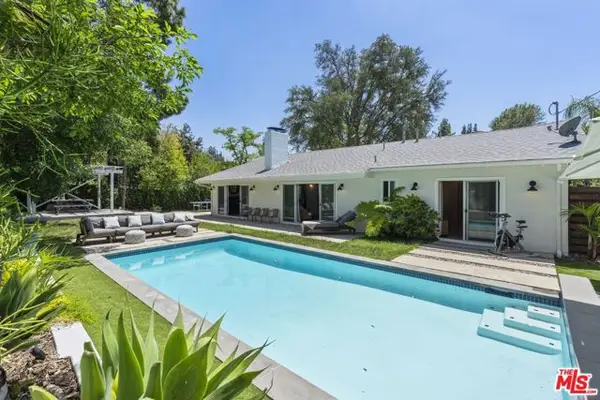 23023 Gainford Street, Woodland Hills (los Angeles), CA 91364