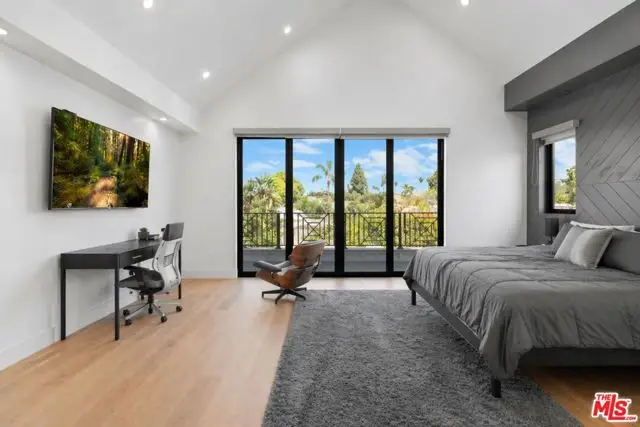 3932 Glencoe Avenue, Venice, CA 90291 - #2