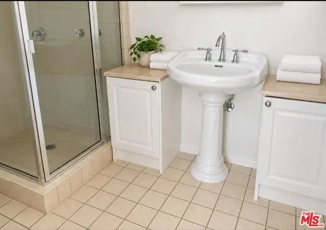 5402 W 57th Street, Los Angeles, CA 90056 - #2