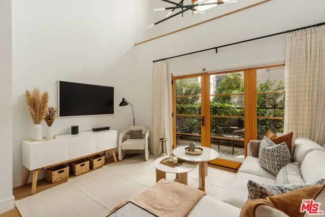 1035 N Vista Street, West Hollywood, CA 90046 - #3