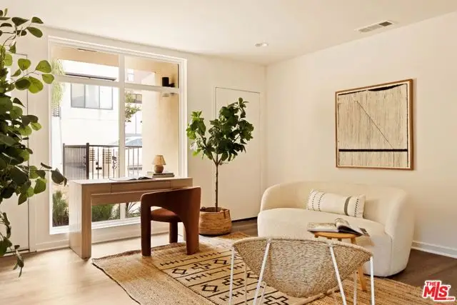 2920 Rowena Avenue #3, Los Angeles, CA 90039 - #3