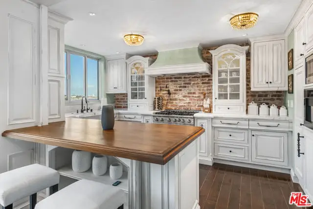 17366 W Sunset Boulevard #102, Pacific Palisades, CA 90272 - #1