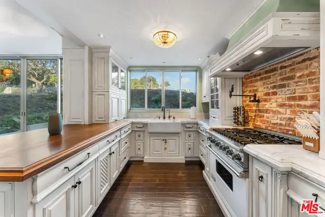 17366 W Sunset Boulevard #102, Pacific Palisades, CA 90272 - #3