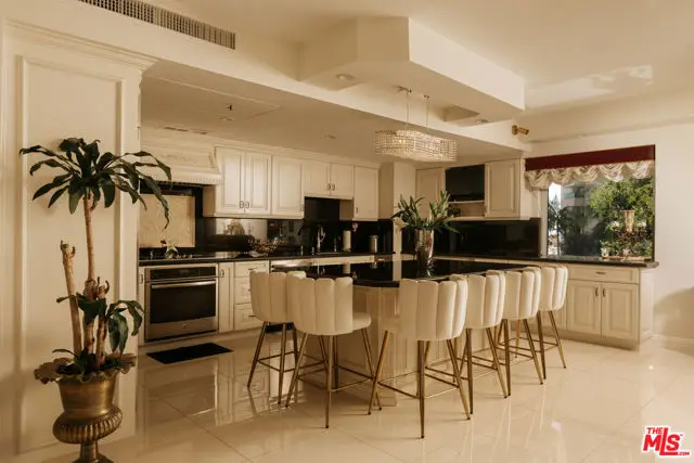 10450 Wilshire Boulevard #4J, Los Angeles, CA 90024 - #3