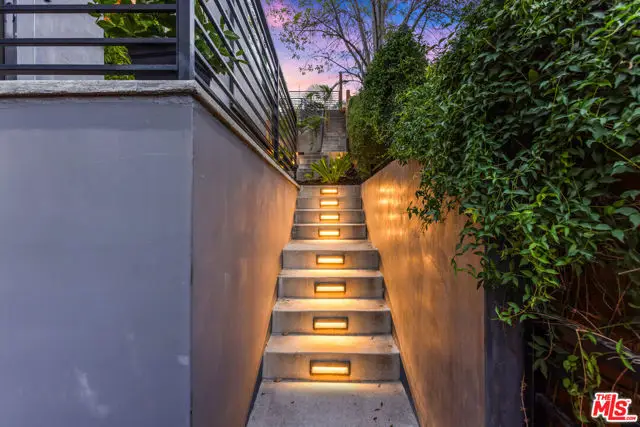 418 Wren Drive, Los Angeles, CA 90065 - #2