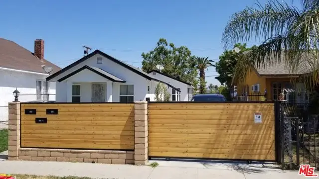 229 W 84th Street, Los Angeles, CA 90003 - #2
