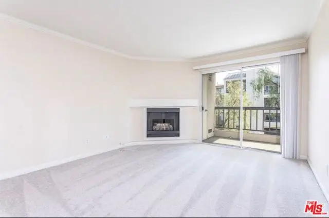 5530 Owensmouth Avenue #219, Woodland Hills, CA 91367 - #1