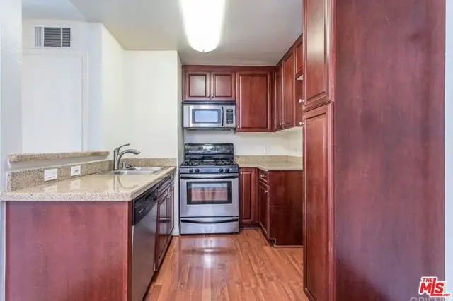 5530 Owensmouth Avenue #219, Woodland Hills, CA 91367 - #3