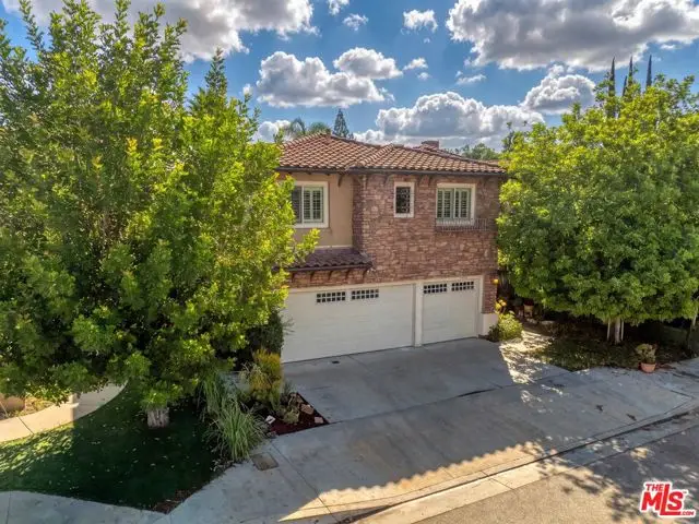 7636 Balasiano Avenue, Canoga Park, CA 91304 - #2